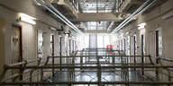 Zellentrakt in einem Gefängnis